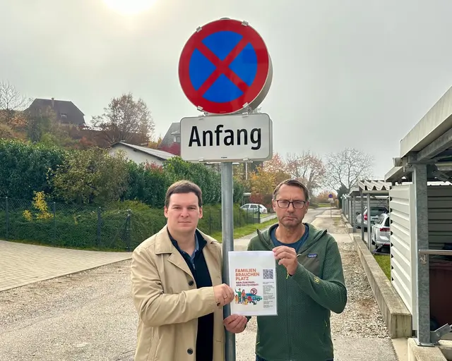 Florian Pacher und Hubert Mattersdorfer beim Lokalaugenschein im Gartenweg. | Foto: FPÖ Pörtschach
