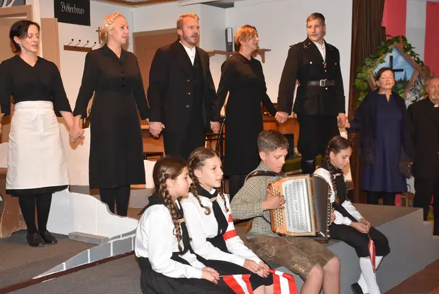 Bild von der Premiere der Theater-Aufführung. | Foto: Zinterhof