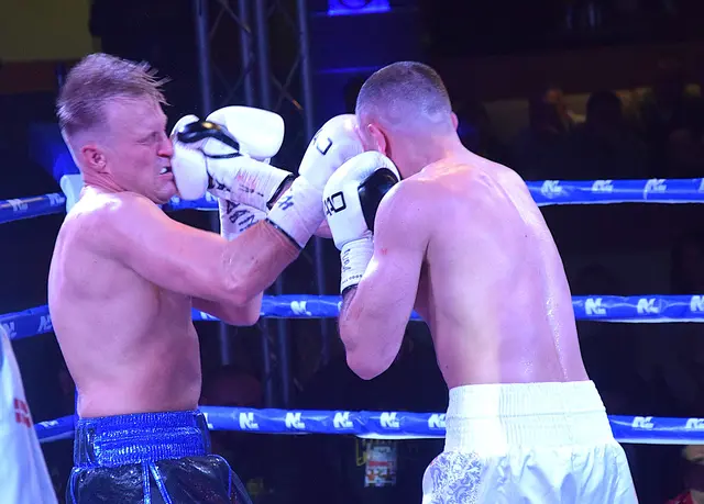 WBA-Titelverteidigung Oktober 2025 - Edin Avdic (AUT) gegen David Kerkmann (GER). | Foto: Schwaighofer