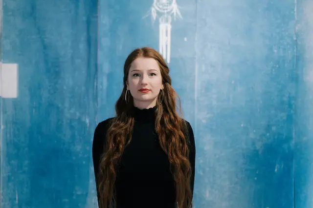 Lea Liebl präsentierte den Ybbstalern ihre tollen Kunstwerke. | Foto: Daniela Bachler