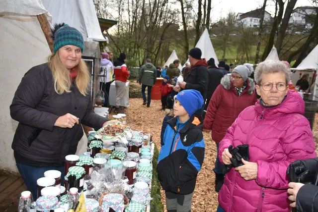 Stimmungsvolle "Weihnocht im Woid" in den Holzwelten Pabneukirchen. | Foto: Zinterhof