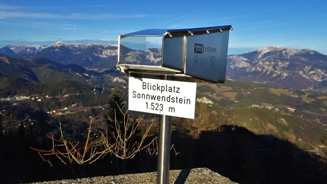 Blickplatz Sonnwendstein (1523 m ü.A.)  | Foto: © Silvia Plischek
