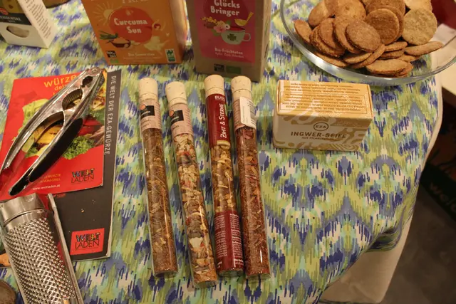 Im Weltladen gibt es derzeit eine große Auswahl an herbstlichen Gewürzen und Tees.