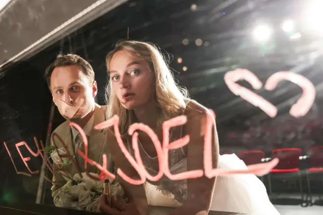 Das Stück "Spiegel" wird im "Theater Spielraum" in der Kaiserstraße 46 aufgeführt.  | Foto: Barbara Pálffy