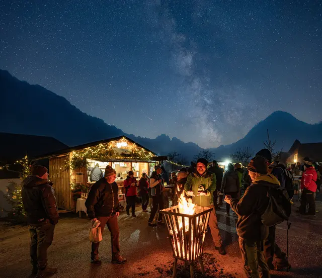 Zahlreiche Ausstellerinnen und Aussteller aus dem Gesäuse und den umliegenden Regionen präsentieren ihre liebevoll gefertigten Produkte. | Foto: Nationalpark Gesäuse