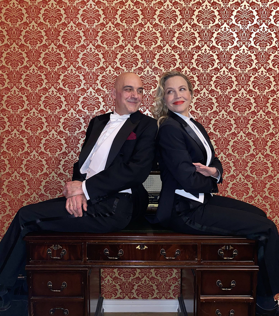 Peter WesenAuer und Nina Proll gemeinsam mit der Sinfonietta da Camera Salzburg im Kongress&amp;TheaterHaus Bad Ischl mit dem Programm „Jawohl, meine Herren!“ | Foto: Sindaca