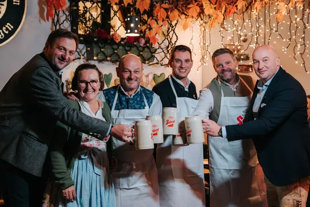 Bieranstich beim Oktoberfest. | Foto: anklang.cc