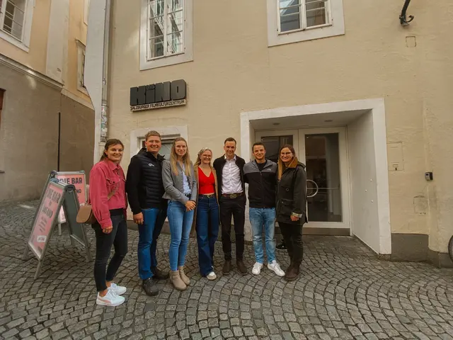 Der Kinosaal im DasKINO Salzburg war gut gefüllt – rund 140 Gäste kamen zur Premiere des Jubiläumsfilms „Zeitlose Jugend – 75 Jahre Landjugend Salzburg“. | Foto: Landjugend Salzburg