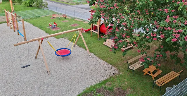 Ein neuer Spielplatz wurde in Baumgarten am Wagram eröffnet. | Foto: Marktgemeinde Großweikersdorf