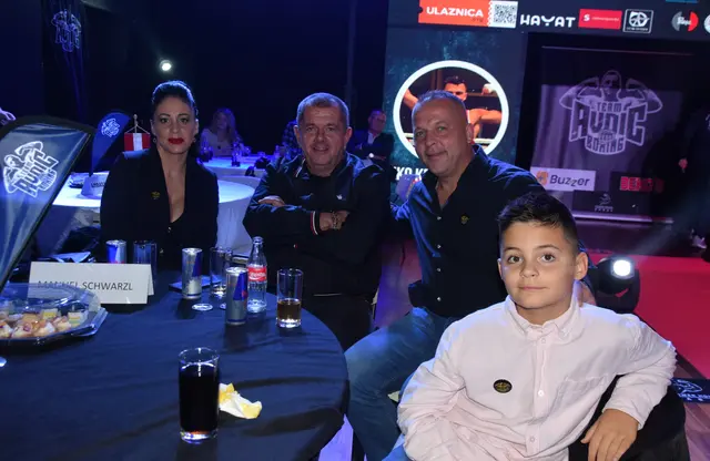VIP Bereich - WBA-Titelverteidigung Meho und Lejla mit Sohn aus dem Alpbachtal in Tirol. | Foto: Schwaighofer