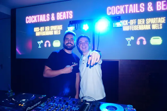 200 junge Kunden machten bei "Cocktail &amp; Beats" party. | Foto: RAIFFEISENBANK WELS