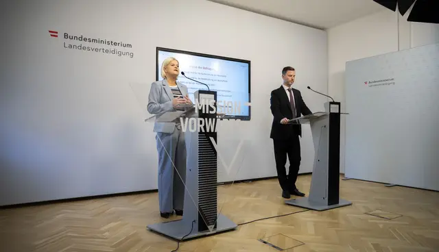 Verteidigungsministerin Klaudia Tanner (ÖVP) bezeichnete das Ergebnis als "klare Bestätigung".  | Foto: HBF/Carina Karlovits