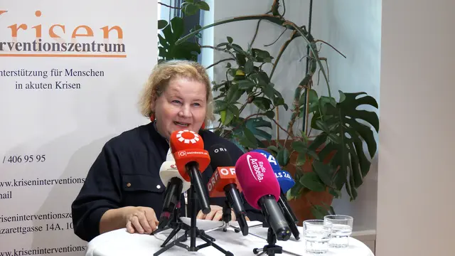 Ministerin Schuhmann sieht das Zentrum als Vorbild für ganz Österreich.  | Foto: Andreas Pölzl/MeinBezirk