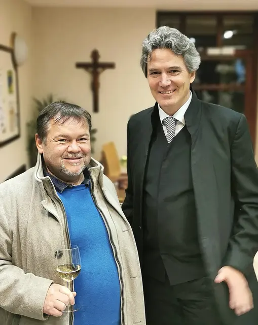 Joachim Celoud im Gespräch mit Bariton-Solisten Günter Haumer. | Foto: Josef Messirek