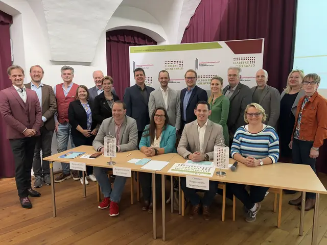 Zur Generalversammlung in Neulengbach kam die Kommunalpolitik zusammen. | Foto: Lauren Fahrenberger / MeinBezirk