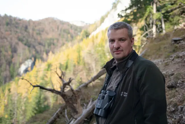 Forstaufseher Simon Schiefer. | Foto: Santrucek