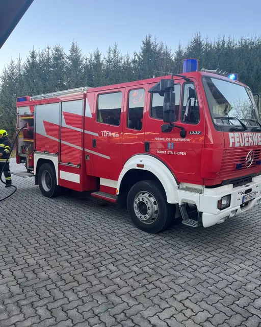 Die FF Stallhofen war mit ihrem Fahrzeug rasch am Einsatzort. | Foto: FF Markt Stallhofen