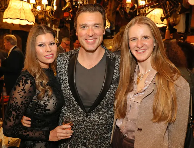 Thomas Weinhappel mit Stefanie und Katharina Baumgartner | Foto: Conny de Beauclair