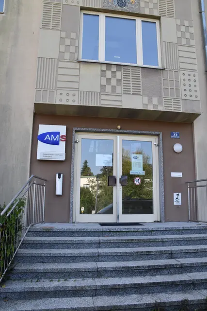 Am Scheibbser AMS muss man aktuell mit einer Steigerung der Arbeitslosigkeit von zwölf Prozent im Bezirk leben. | Foto: Roland Mayr/MeinBezirk Scheibbs