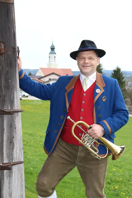 Bernhard Ruhmanseder ist Obmann der Münzkirchner Trachtenmusikkapelle. | Foto: Ruhmanseder