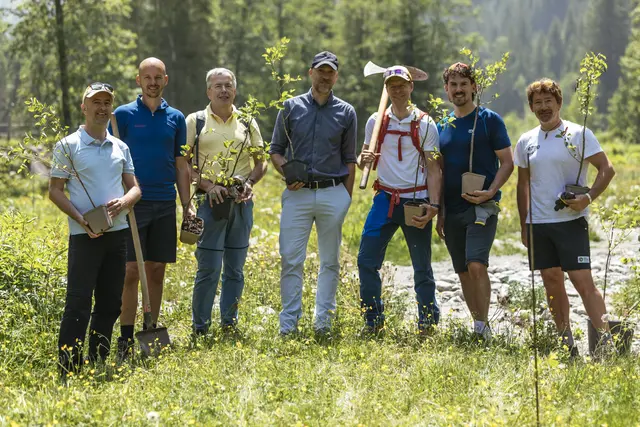 Seit zehn Jahren engagiert sich BILLA mit der Stiftung Blühendes Österreich für wertvolle Naturflächen. In Salzburg entstehen dabei neue Nistplätze für seltene Säugetiere. | Foto: flo smith photography