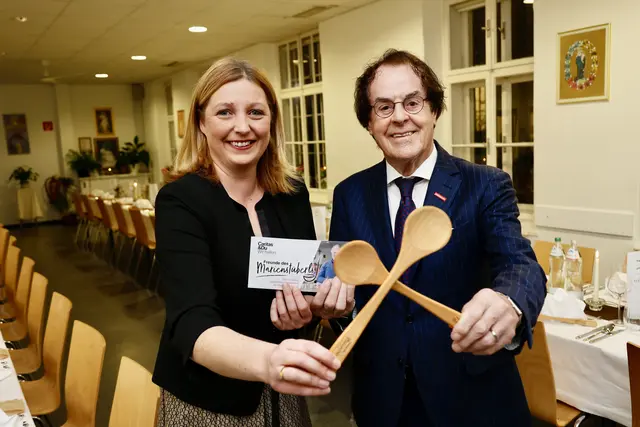 Caritas Steiermark Direktorin Nora Tödtling-Musenbichler und Saubermacher Gründer Hans Roth | Foto: Caritas