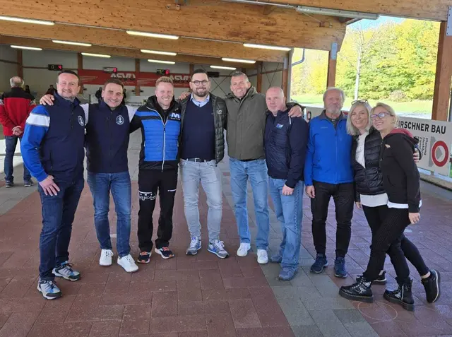 Die Gastgeber zusammen mit Mitgliedern vom Team Steiermark | Foto: FPÖ 