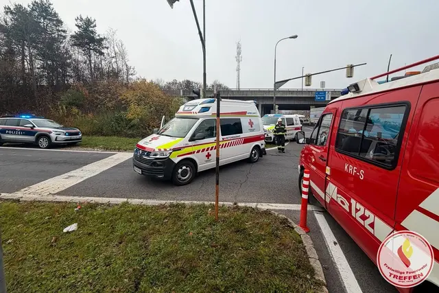 Neben der Polizei stand auch das Rote Kreuz und die Freiwillige Feuerwehr Treffen im Einsatz. | Foto: Freiwillige Feuerwehr Treffen