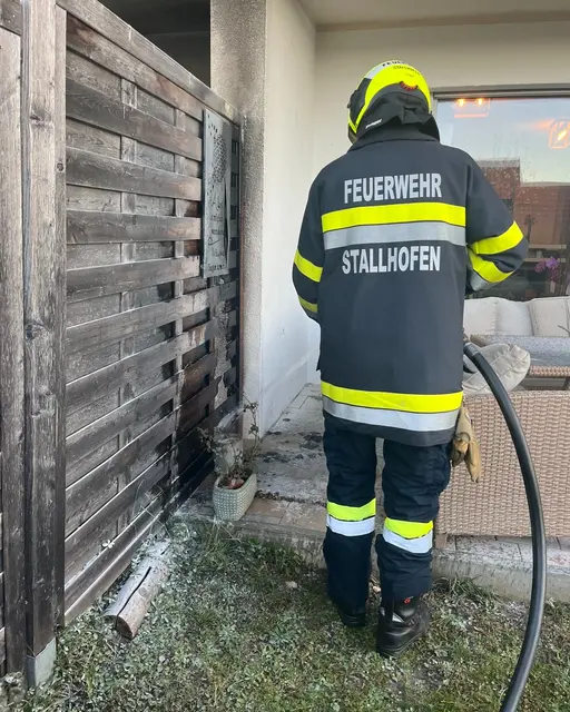 Die Feuerwehr führte kleinere Nachlöscharbeiten durch. | Foto: FF Markt Stallhofen