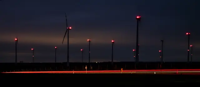 Nach einer erfolgreichen Testphase will die Burgenland Energie die Windräder im Windpark Andau auf eine bedarfsgerechte Nachtkennzeichnung umstellen. | Foto: Burgenland Energie