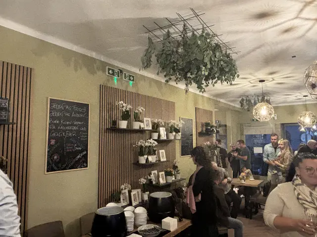 Gelungenes Ambiente im neuen Blumen-Cafe. | Foto: MeinBezirk
