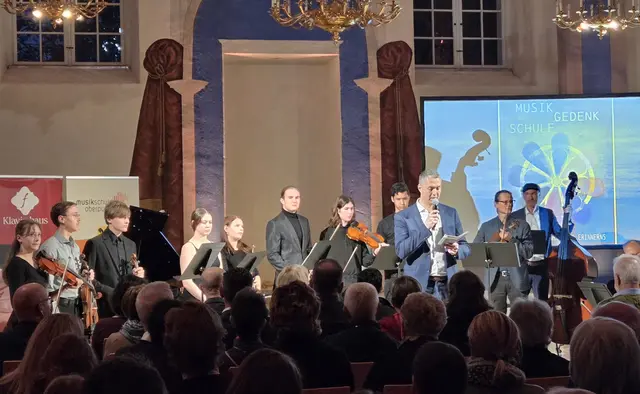 Walzer, Wienerlieder und jazzige Swingklänge füllten den historischen Konzertsaal und erinnerten an die Musik jüdischer Komponisten aus dem Burgenland. | Foto: Ruth Patzelt