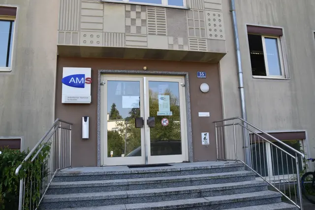 Am Scheibbser AMS muss man aktuell mit einer Steigerung der Arbeitslosigkeit von zwölf Prozent im Bezirk leben. | Foto: Roland Mayr/MeinBezirk Scheibbs