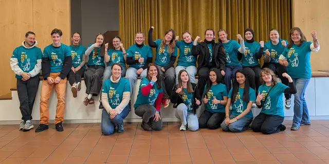 BTX.: Die Saalfeldner Fachschülerinnen und die Besucher aus Leipzig haben gemeinsam am Projekt „72 Stunden ohne Kompromiss“ teilgenommen.                      Foto: HBLW Saalfelden