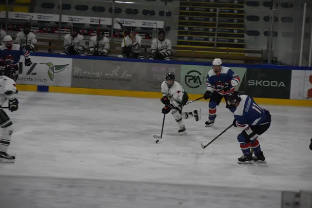 Eine Impression vom zweiten Match der Dark Green Ravens gegen den EC Eisfüchse Saalfelden am 2. November 2025 in der Eishalle in Zell am See. | Foto: Dark Green Ravens/Moser. M.