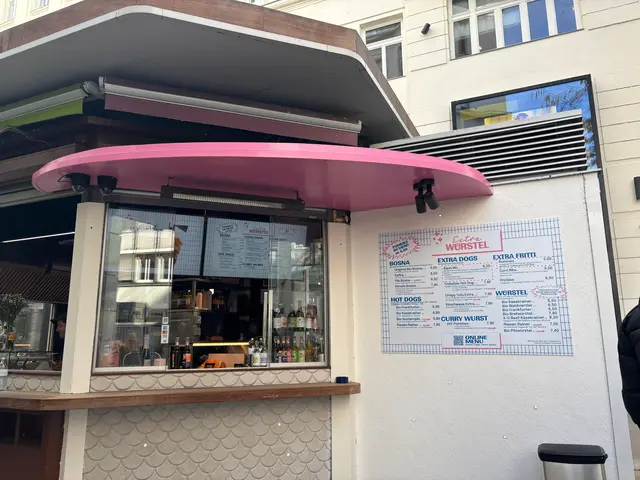 Mittlerweile ist es der dritte Stand von "Extra Würstel" in Wien.  | Foto: Pia Rotter/MeinBezirk