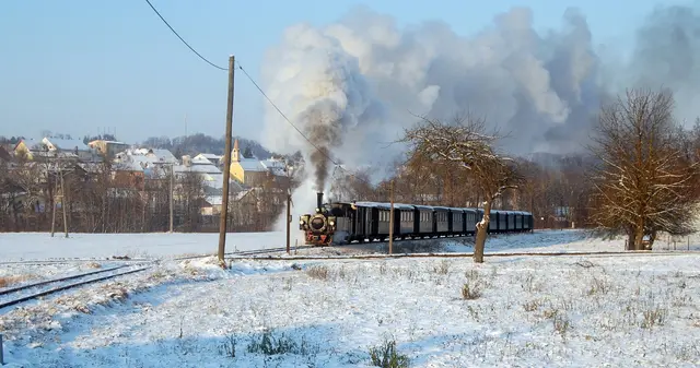 Die Steyrtalbahn dampft zum Adventdorf nach Steinbach/Steyr.  | Foto: OEGEG