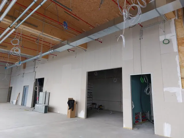 Bauprojekt vor der Fertigstellung: Die neue Messehalle 22 in Wels konnte nun zum ersten Mal besichtigt werden.