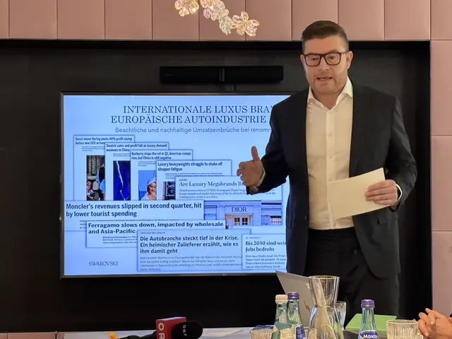 Jérôme Dandrieux, General Manager in Wattens und Chief HR Officer von Swarovski, hat mit dem Standort Wattens ein schwere Zeit.  | Foto: Haun