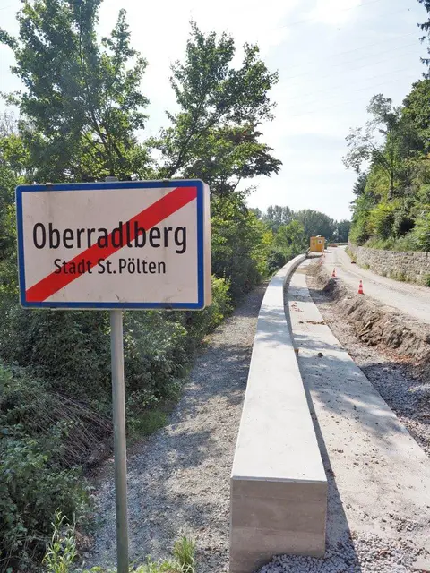 Die Sanierung des Goassteigs in St. Pölten steht kurz vor dem Abschluss. Anfang Dezember soll die wichtige Verkehrsverbindung wieder freigegeben werden. | Foto: NÖ Straßendienst