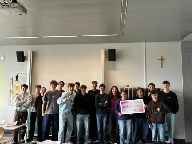 Die 6r Klasse des Realgymnasiums Schwaz kann stolz auf sich sein. Ein großartiger Erfolg.  | Foto: Abendstein 