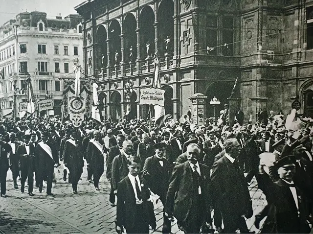 Das 10. Deutsche Sängerbundfest anlässlich des 100. Todestages von Franz Schubert. | Foto: Atzgersdorfer Männergesangverein