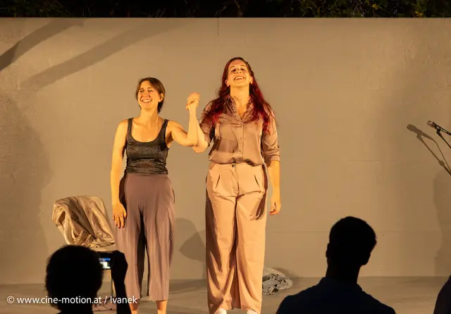 Michaela Prendl und Maria Gruber: Im Sommer zeigte der Verein das Stück "DANN". | Foto: www.cine-motion.at / Ivanek