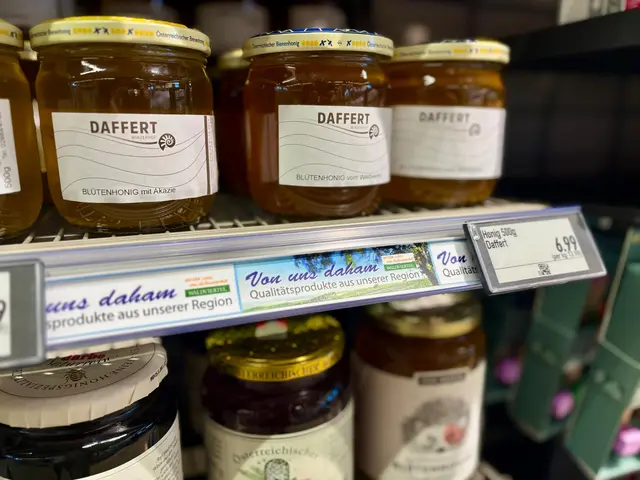 "Von uns daham" symbolisiert die regionale Vielfalt in den Regalen in Eggenburg. | Foto: Markus Kahrer