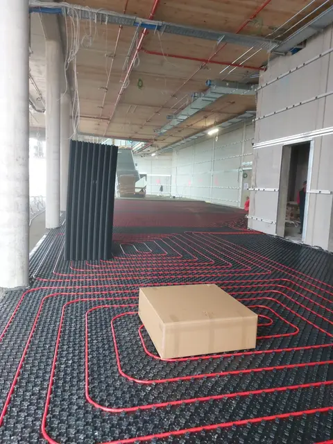 Bauprojekt vor der Fertigstellung: Die neue Messehalle 22 in Wels konnte nun zum ersten Mal besichtigt werden.