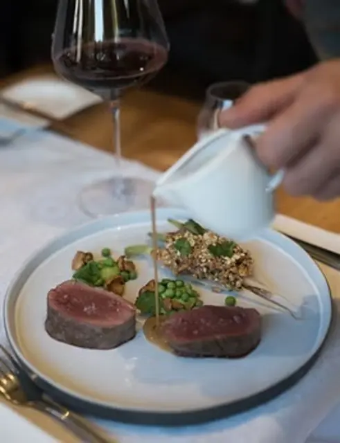 Die Karte spiegelt die Vielfalt Tirols wider und setzt moderne, überraschende Akzente. | Foto: Conny Leitgeb Photographie