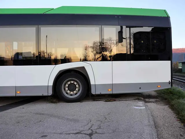 Ohne gröbere Schäden war der Bus nach der Befreiung wieder einsatzbereit. | Foto: ASB Markus Hackl