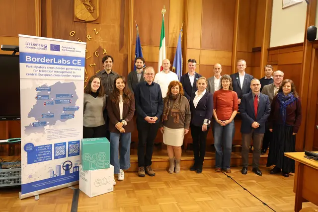 Vertreterinnen und Vertreter aus sechs EU-Ländern trafen sich zum Erfahrungsaustausch über grenzüberschreitende Zusammenarbeit. | Foto: BorderLabs CE