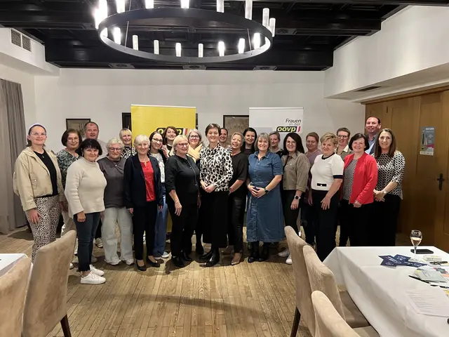 Schärdings ÖVP-Bezirksobfrau Barbara Prügl (Mitte) mit dem "Club der Gemeinderätinnen". | Foto: ÖVP