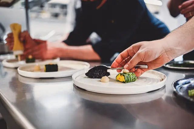 Die Gerichte wurden mit viel Liebe zum Detail angerichtet.  | Foto: Julia Zeitler